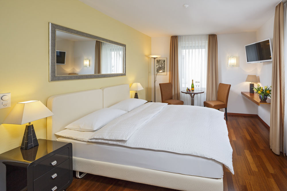 Aparthotel Familie Hugenschmidt Цюрих Екстер'єр фото